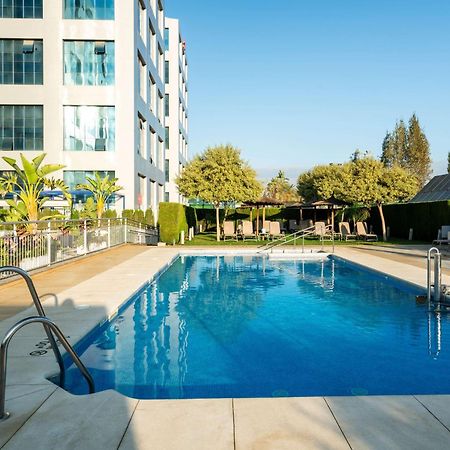 Hilton Garden Inn Sevilla Bagian luar foto