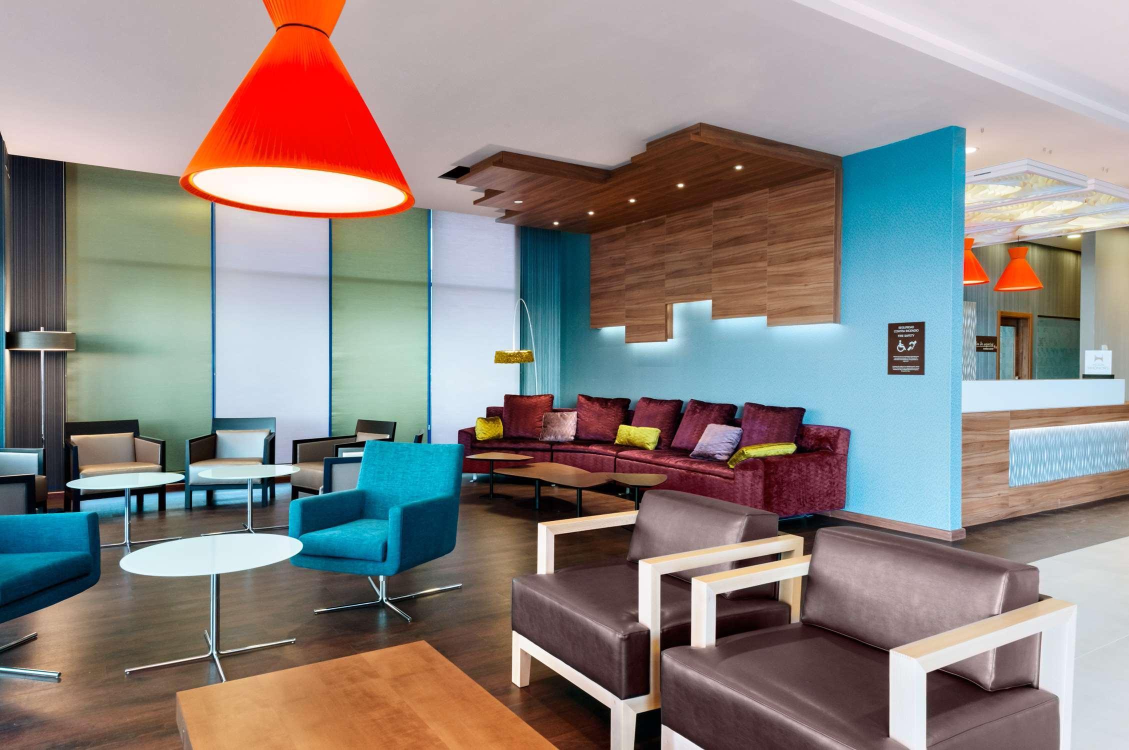Hilton Garden Inn Sevilla Bagian luar foto