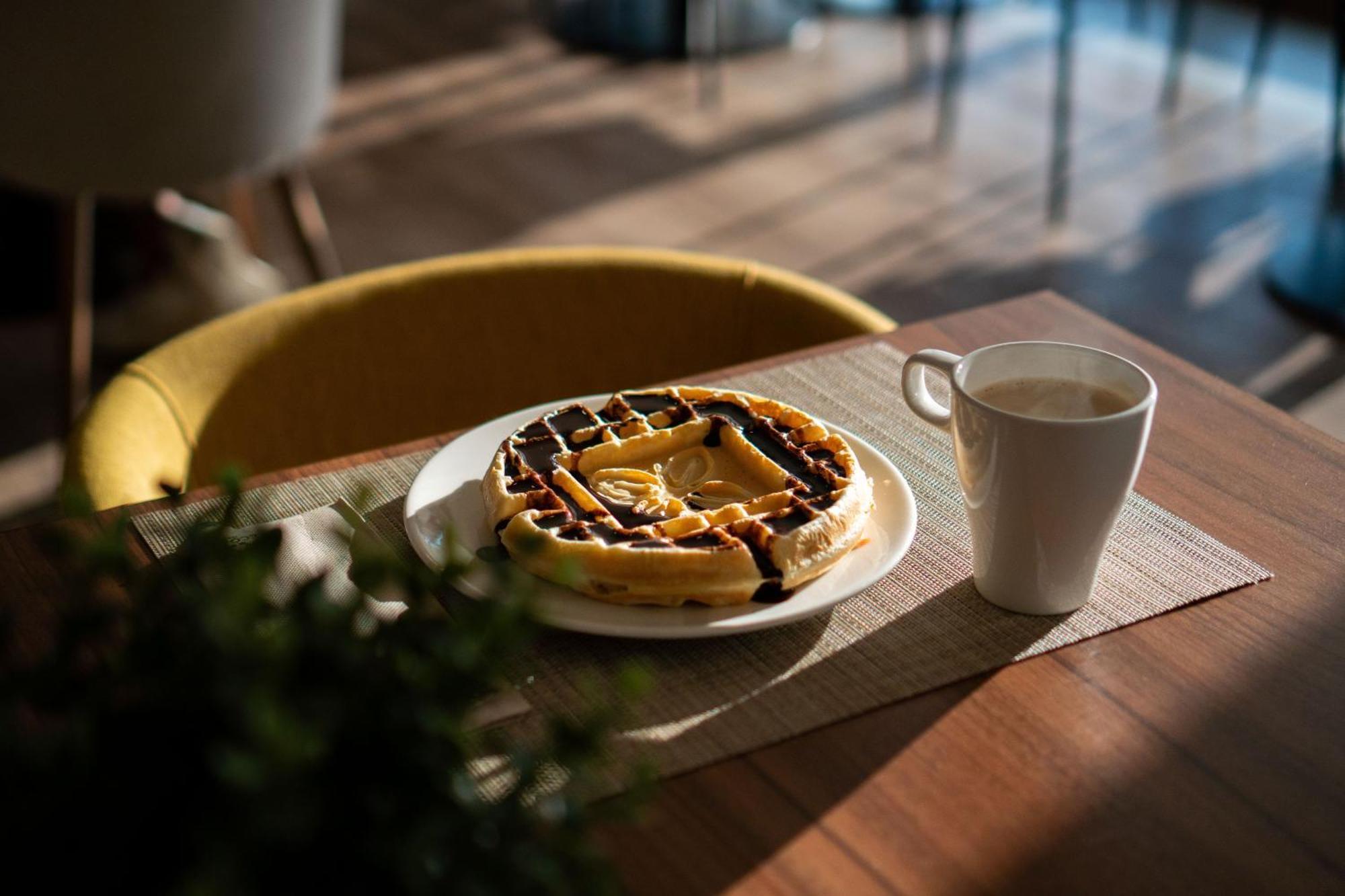 Hilton Garden Inn Sevilla Bagian luar foto