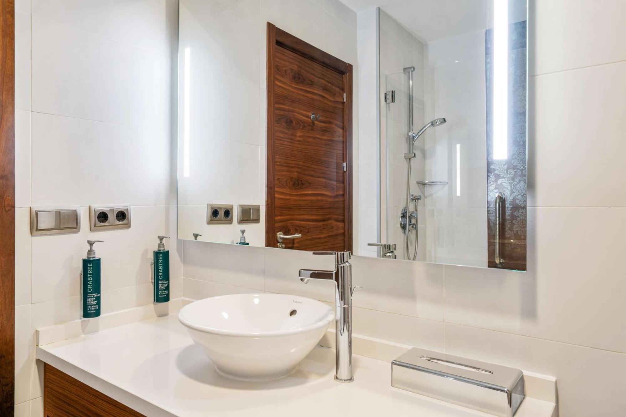 Hilton Garden Inn Sevilla Bagian luar foto